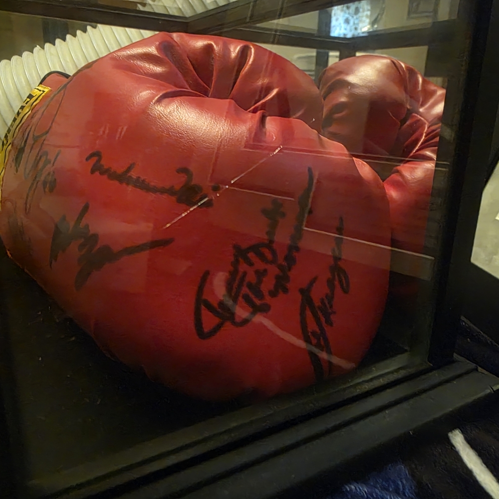 Muhammad Ali History Collection - Picture 3 of 4